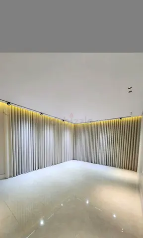 CURTAIN BLINDS