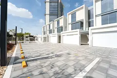 Spacious Apartment | Lagoon Facing | 4 Bedrooms