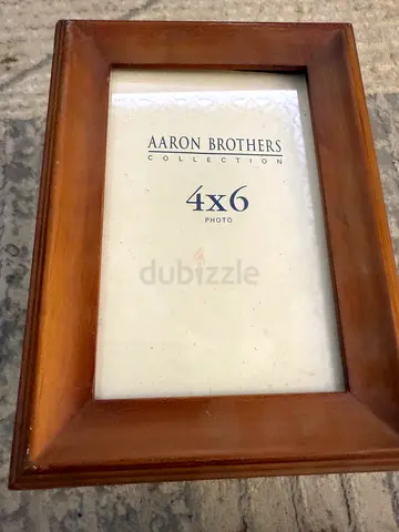 Elegant Wooden Photo Frame - 4x6 Size