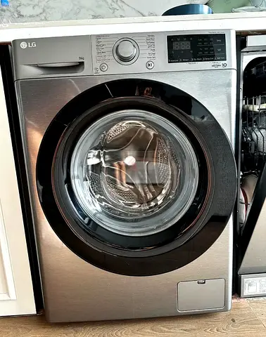 LG latest model Direct drive 9 kg washing machine 1200 rpm speed for spin