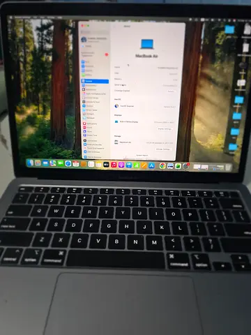 MacBook Air m2  with Retina Display