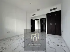 Two-bedroom apartment with a spacious living room, balcony, card access system, and exceptional fini