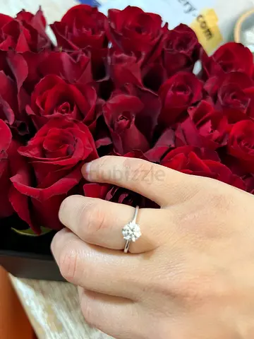 Elegant Diamond Engagement Ring with 2.55 Gms white Gold