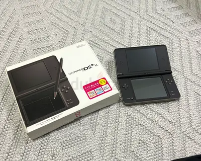 Nintendo DSi LL - Handheld Console in Great Condition