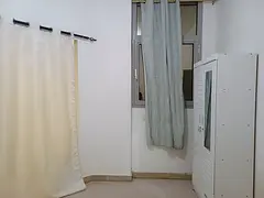 NEAT AND CLEAN ROOM WITH SEPARATE TOILET ,NON COOKING EXECUTIVE BATCHELOR (Indian preferable)