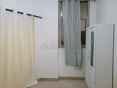 NEAT AND CLEAN ROOM WITH SEPARATE TOILET ,NON COOKING EXECUTIVE BATCHELOR (Indian preferable)