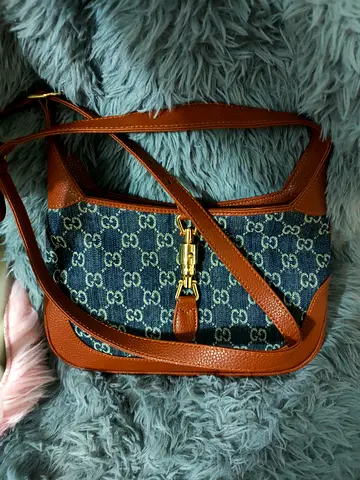 Stylish Gucci Inspired Slingbag