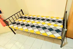 Bed Space for Ladies – Sharjah Rolla (Near Bus Stop  Juice World)-Ladies Only flat.