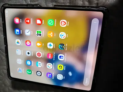 Samsung Galaxy Z Fold 4 - Premium Foldable Tablet