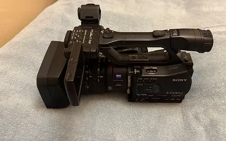 SONY HVR Z7U VIDEO CAMERA