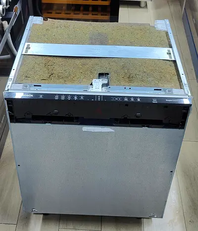 Bosch new model Dishwasher 3 Racks   Excellent condition perfect working  Neat and clean free delive