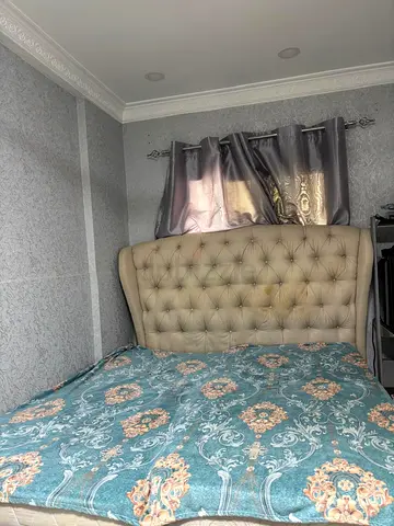 King sized bed