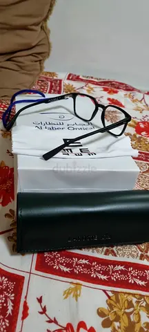 Stylish Designer Sunglasses with Case