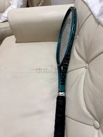Wilson Blade 104 V9 sparingly used tennis raquet