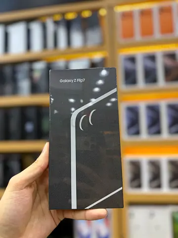 Samsung Galaxy Z Flip 7 Brand New Box