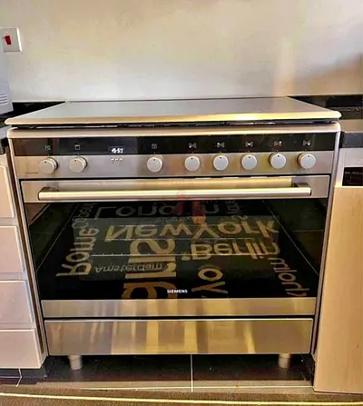 Siemens Stainless Steel Gas Range with Oven