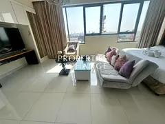 FULLY FURNISHED | LOW FLOOR | READY TO MOVE IN