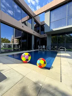 4 BR + POOL / CORNER/ MASSIVE PLOT / UPGRADED