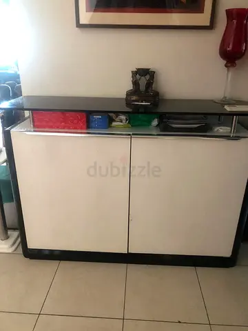 Italian Design Elegant Shoe Cupboard