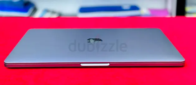 Macbook pro cori9 64gb ram.512ssd.8gb grapic