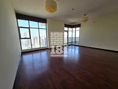 LAKE &amp; MARINA VIEW | Vacant | 3 + Maids