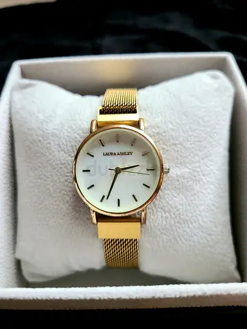 Mesh Magnetic LAURA ASHLEY Bracelet Watch