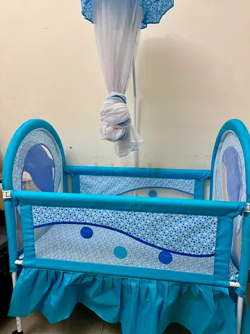 Baby crib for sale