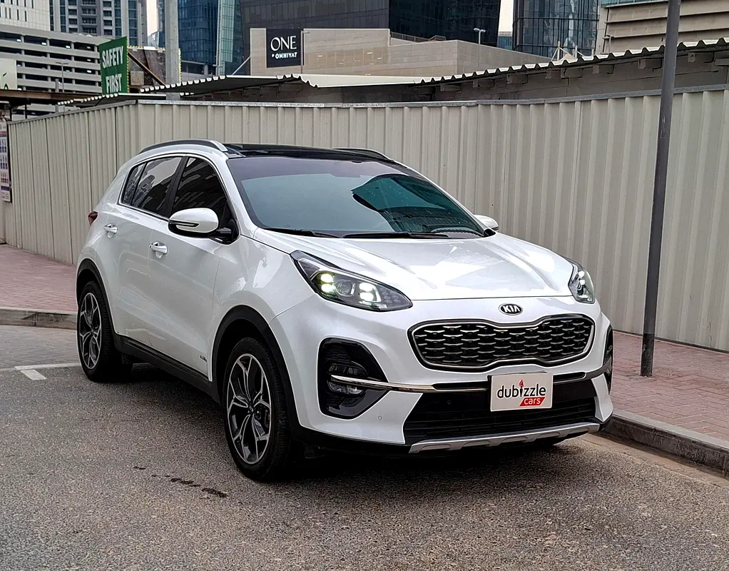 Kia Sportage 2022 — photo 1 of 15