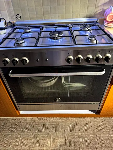 la Germania Gas Oven and Stove Combo