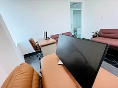 Modern Office | Bank Account Assistance | Free Amenities