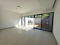 2br 3 washroom townhouse Robinia masaar 115k 1950sqft