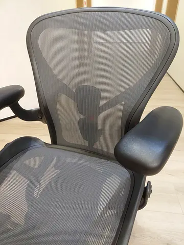 .Gaming Remastered V2 Version Herman Miller Aeron Chair Fully Adjustable Graphite Size B or C availa