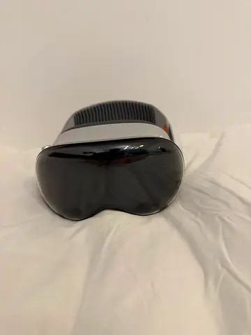 Apple vision Pro  512gb, warranty until end of 2027, brand new condition