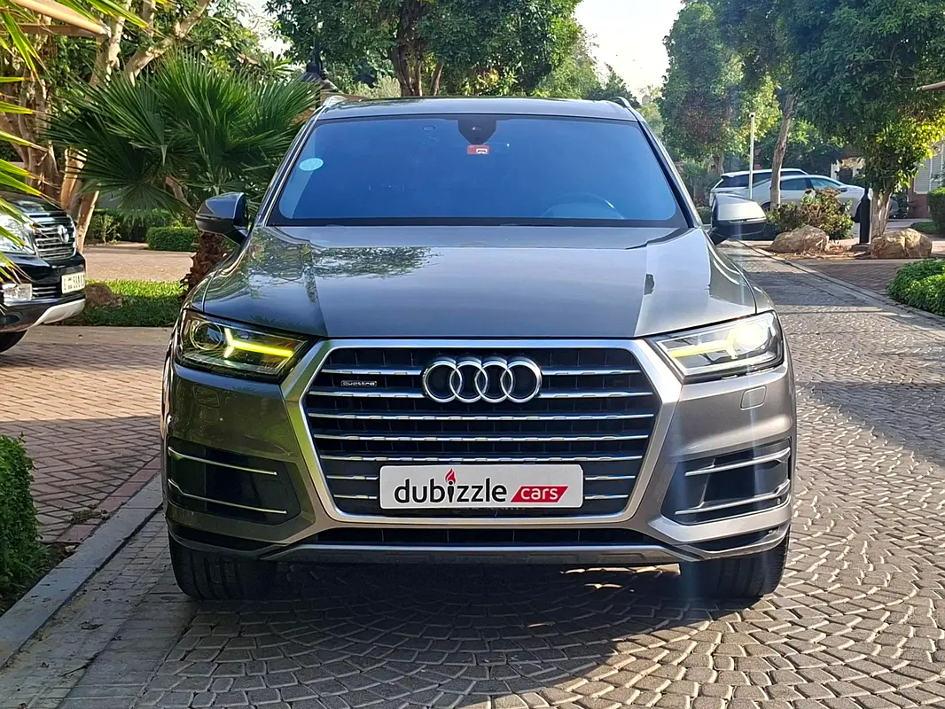 Audi Q7 2016 — photo 1 of 11
