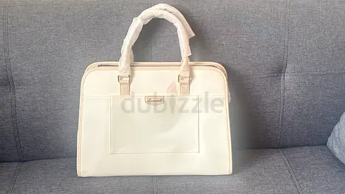 Elegant White laptop bag for Everyday Use