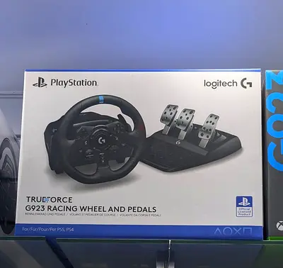 G923 Racing Wheel  Pedals – PS5 / PS4 / PC – Excellent Condition
