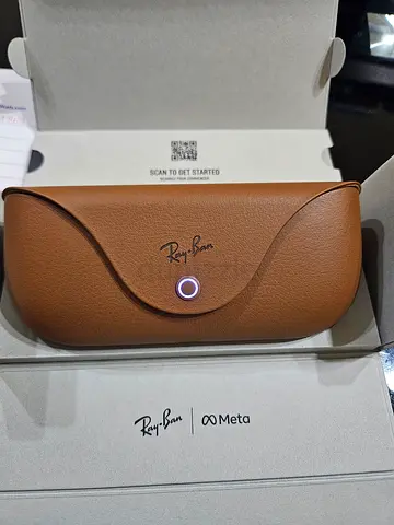 RAYBAN META GEN2 TRANSITION GLASSES GLOSSY FRAME AND GREEN TRANSITION LENS OUTDOORS AND CLEAR INDOOR