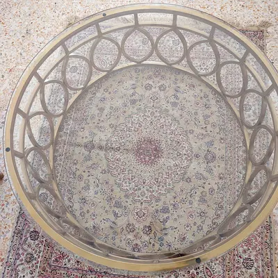 Elegant Round Coffee Table with a Modern Design