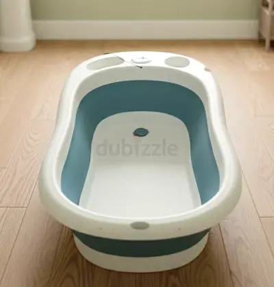 Compact and Convenient Baby Bath Tub