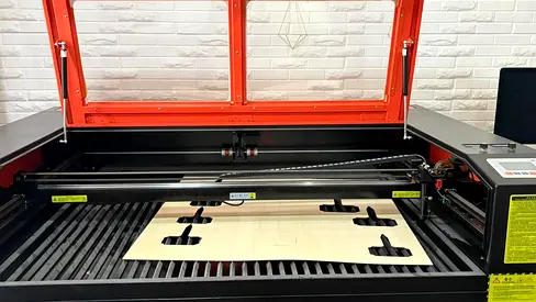 أبوظبي, الشامخة