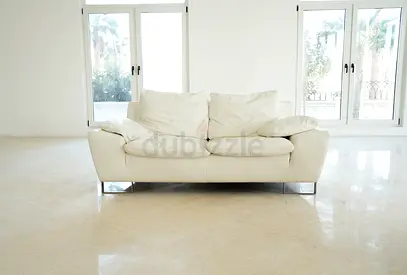 Sofa Two Setter