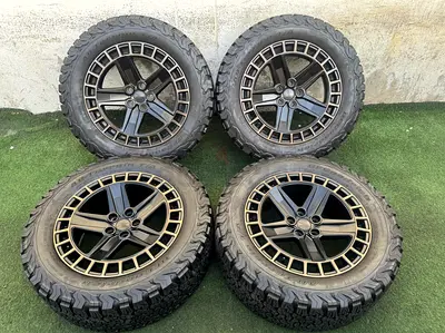 Original Blackrhino Alston 20” Rims + 285/55R20