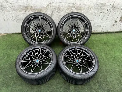 Original 2025 brand new BMW M4 Rims + Pirelli Tires