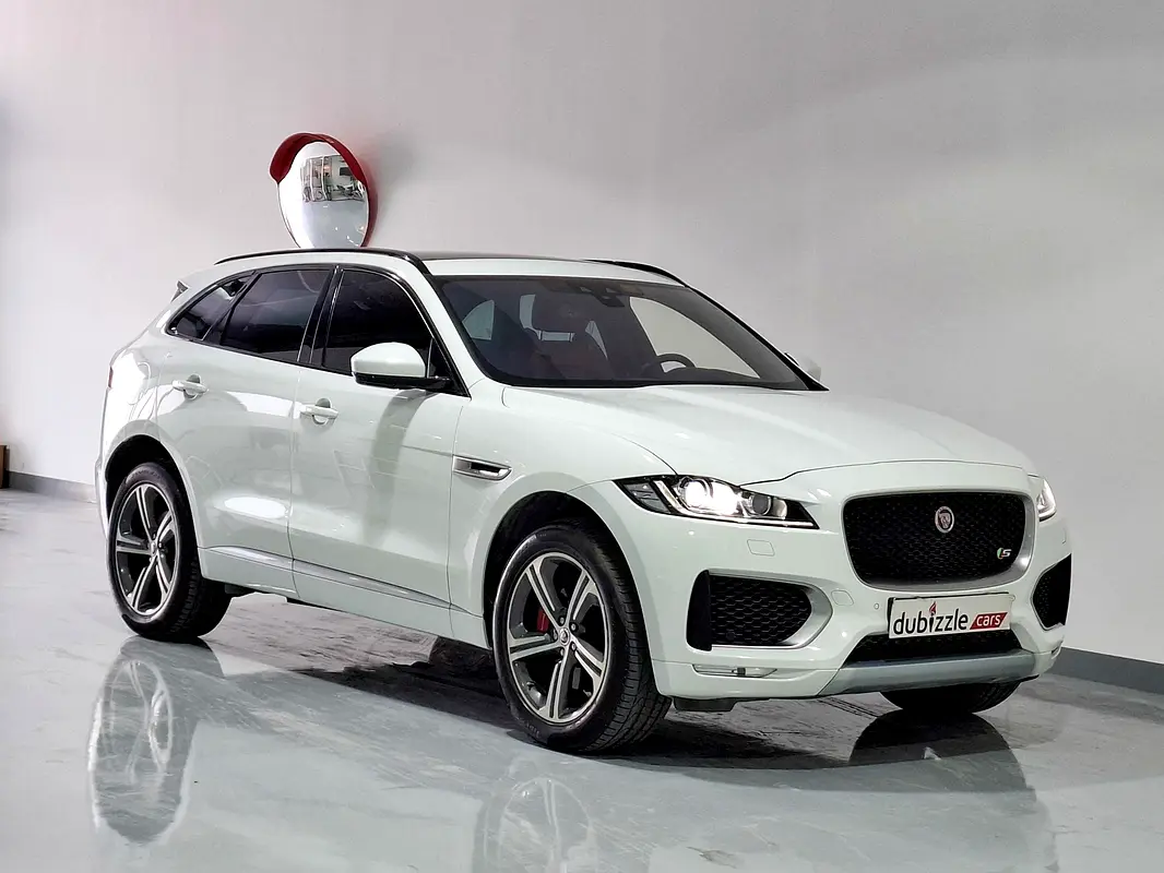 Jaguar F-Pace 2017 — photo 1 of 16