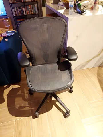 Remastered Version V2 Herman Miller Aeron Graphite Chair Fully Loaded Size B