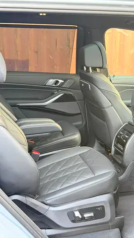 2025 BMW X7 缩略图 15