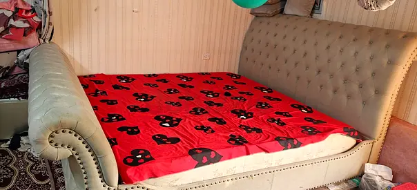 Elegant extra King Size Bed With Stylish Headboard.