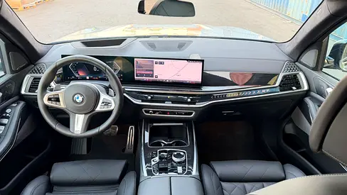 2025 BMW X7 缩略图 10
