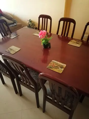 Dinning table for sale