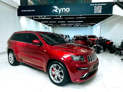 Massive Price Drop!!! // AED 49,000 // 2013 Jeep Grand Cherokee SRT8 Hemi 6.4L // Cash/Credit Card